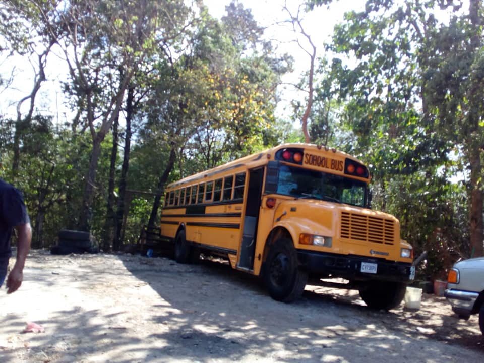 Vendo bus modelo 2001