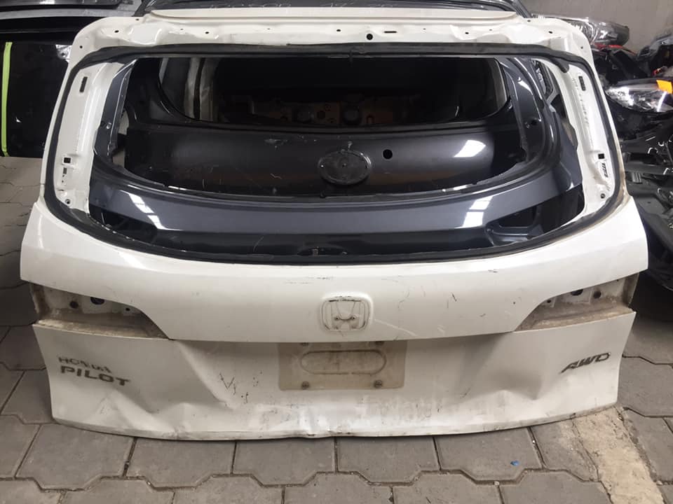 Compuerta Honda Pilot 2016-2020