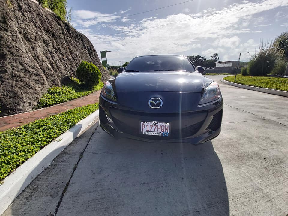 MAZDA 3 2013