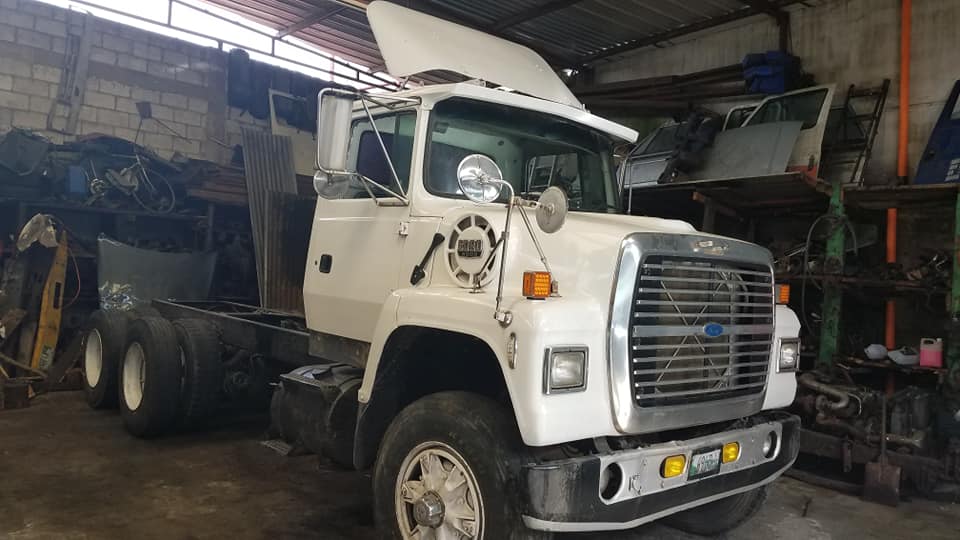 Ford ludvi 83