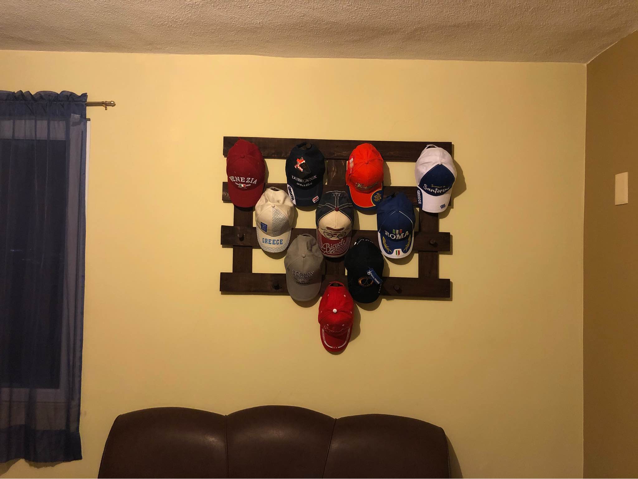 Colgador para Gorras