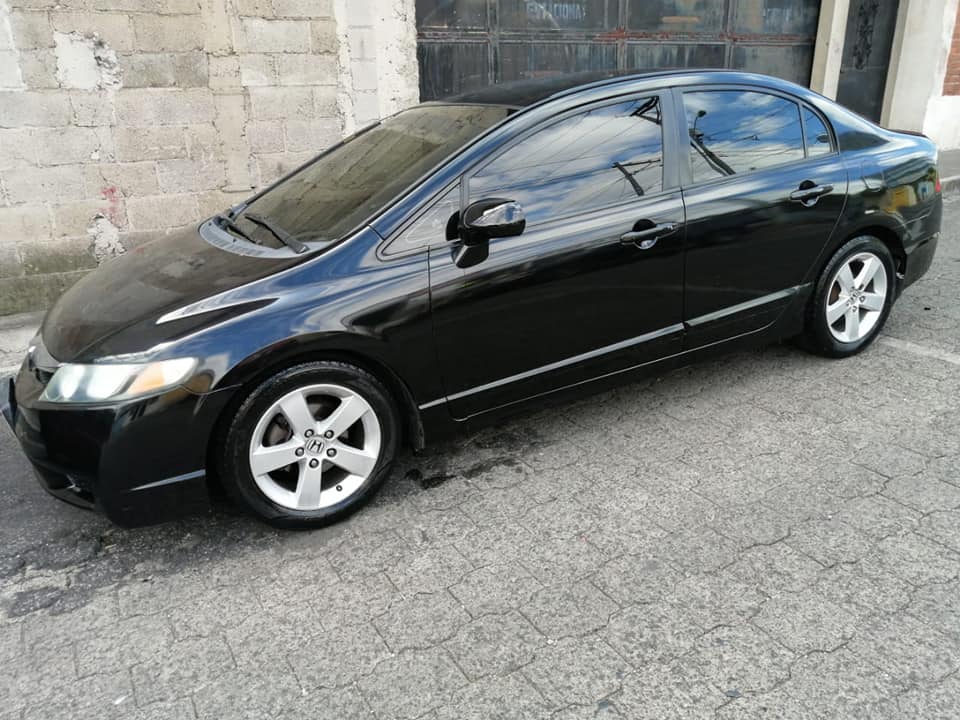 HONDA CIVIC LX 2010