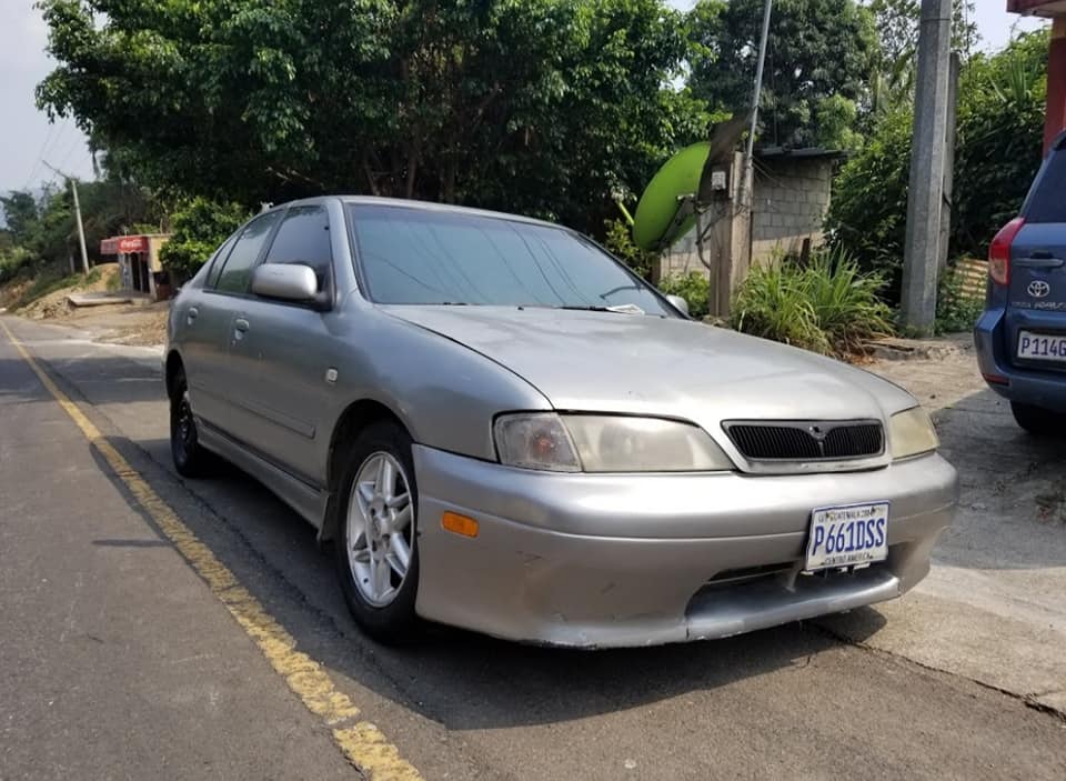 Vendo o cambio Nissan Infinity G20 M/2002  4cilindros, acepto propuestas (moto)