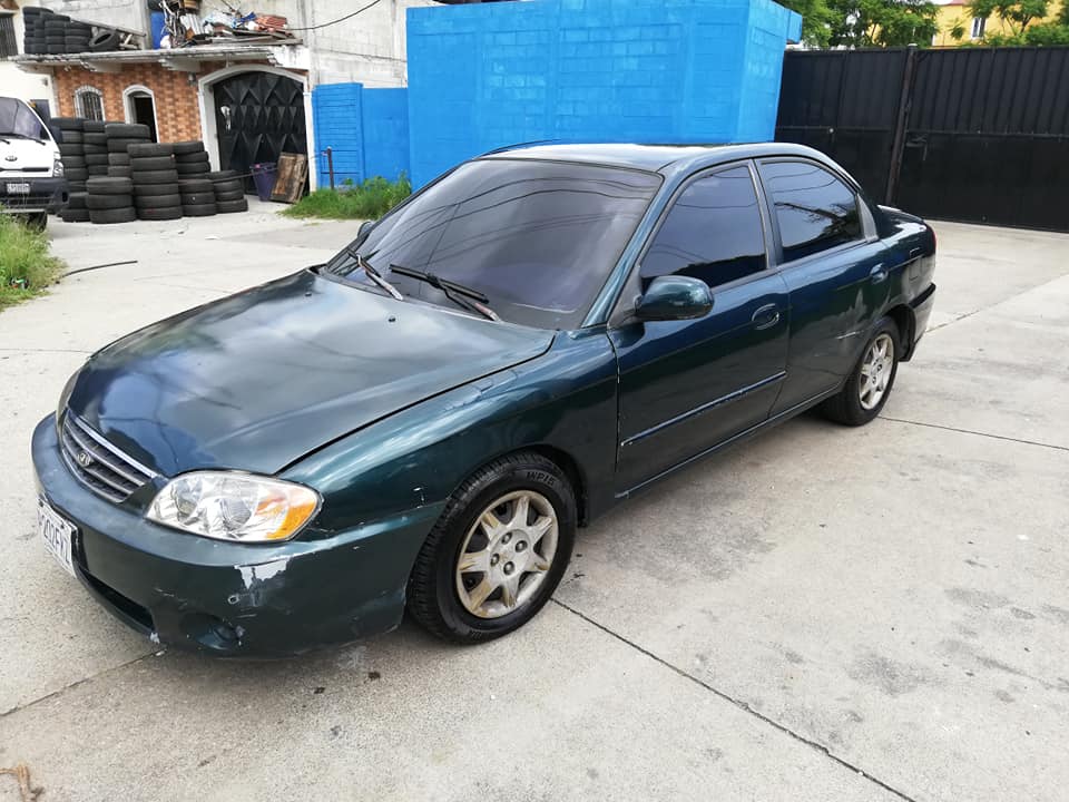 Kia Spectra 2002, Automatico, Motor 1.8, Vidrios Manuales, Retrovisores Manuales, Cerradura Manual,