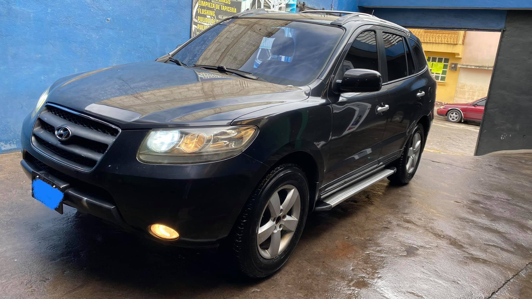 Vendo bonita camioneta HYUNDAI SANTA FE GLS