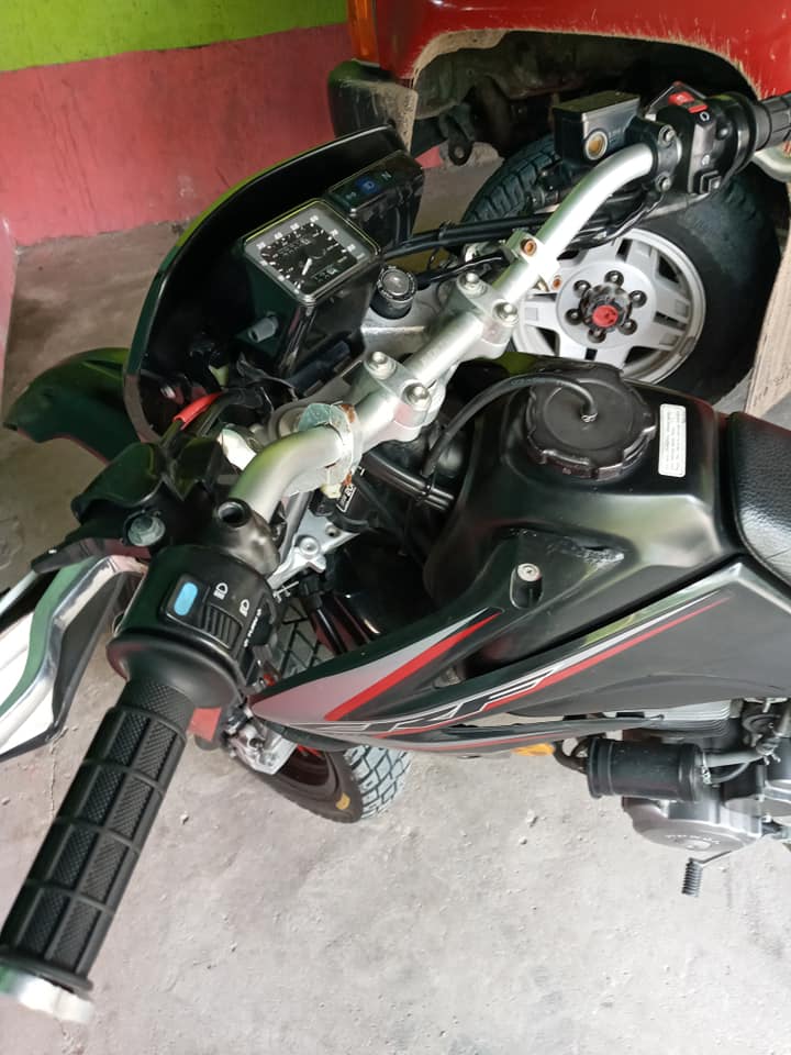 Vendo CRF honda 230 modelo 2009 whatsap 46723674