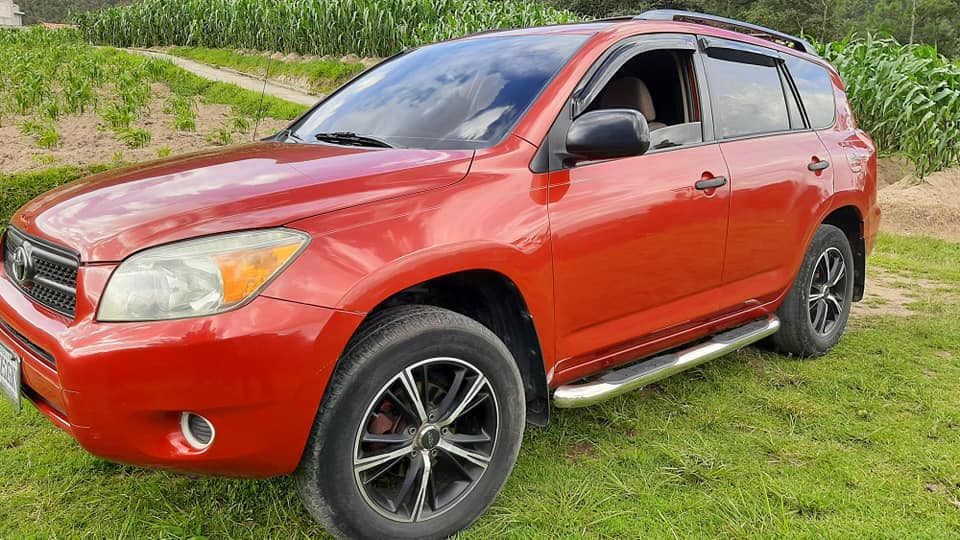 VENDO CAMIONETA RAV.4 2007