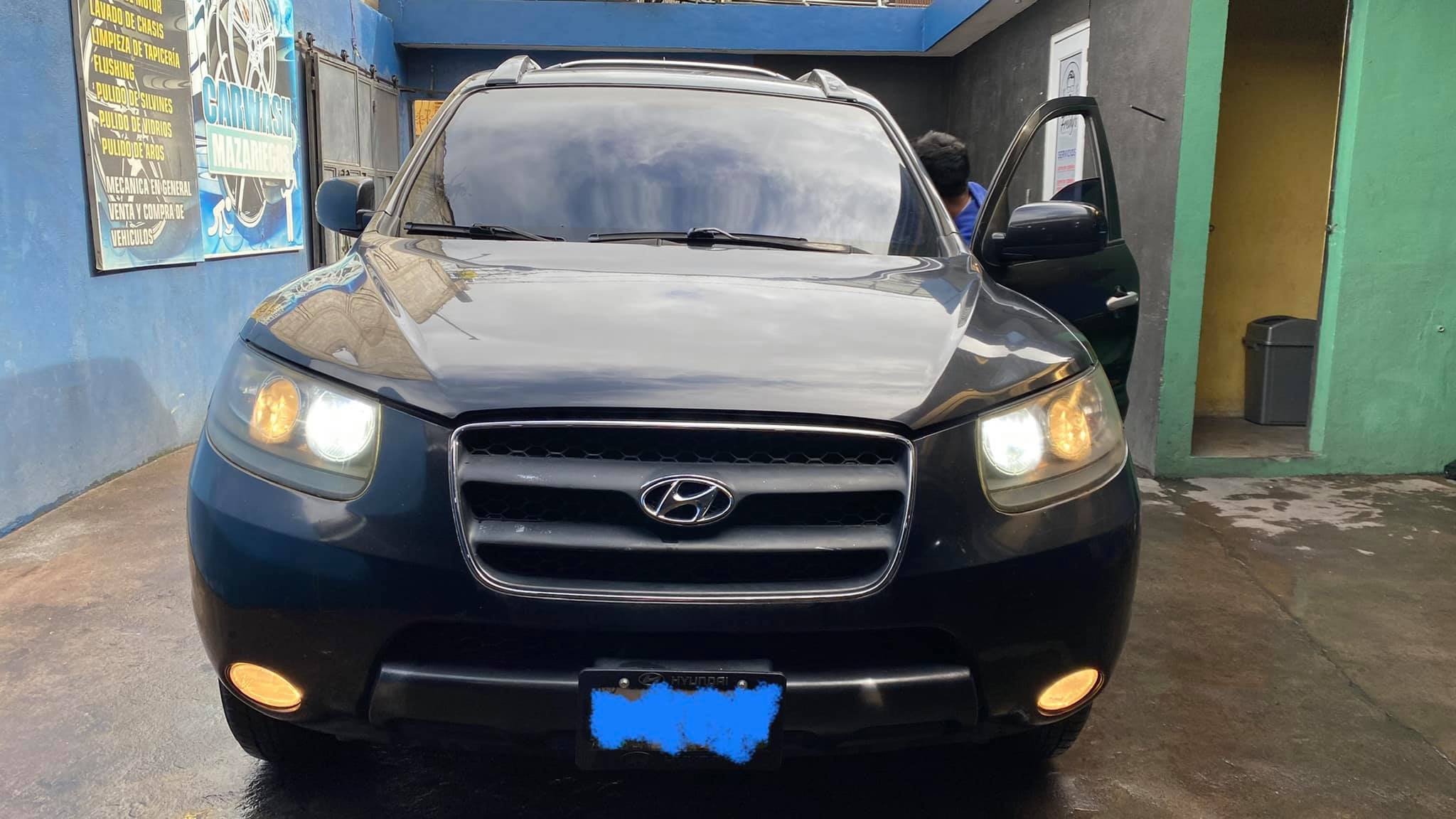 Vendo bonita camioneta HYUNDAI SANTA FE GLS