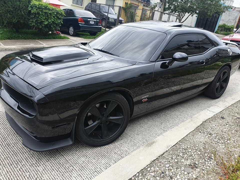 Dodge challenger rt 5.7 hemi v8 edicion especial  modelo 2014