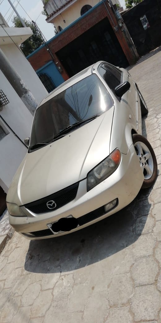 VENDO MAZDA PROTEGE 2003