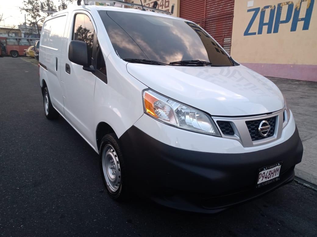 Panel Nissan NV200
