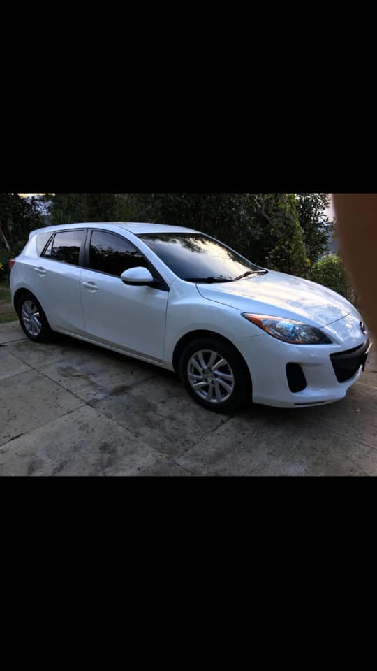 Mazda 3 skyactive touring 2012