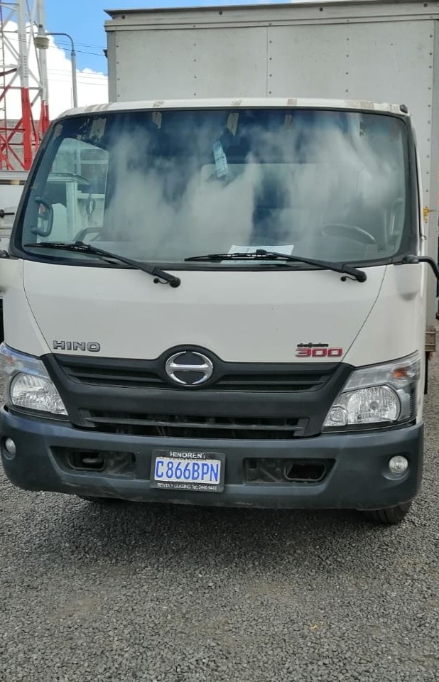 Vendo Hino Año 2016  4.25 toneldas registrado 3.4. Cell 54940757
