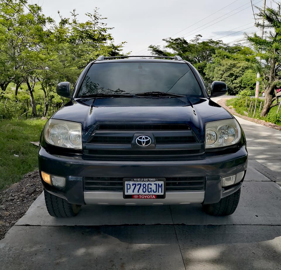 4RUNNER 4x2 SR5, modelo 2004