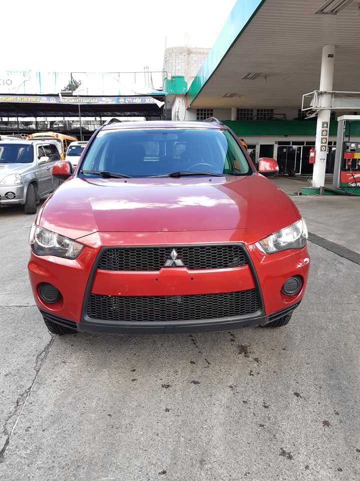 MITSUBISHI OUTLANDER 2010