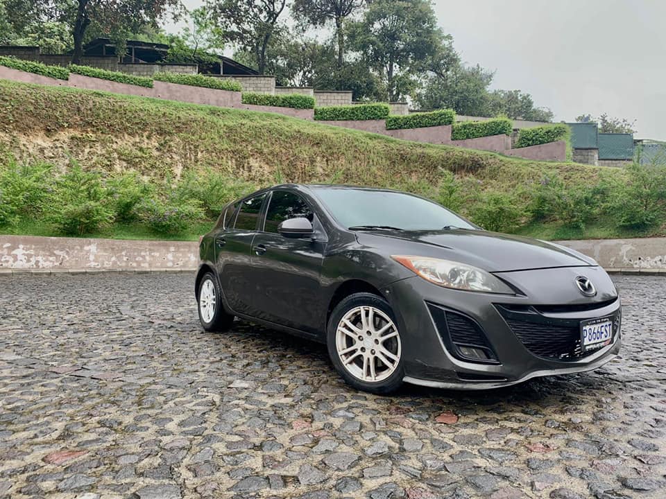 Mazda 3 hach back 2011 full equipo