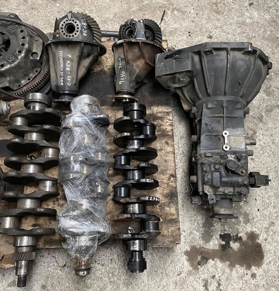 !!! Variedad de repuestos !!! 
Para camiones japoneses koreanos y chinos tel 4219-9854 whatsapp