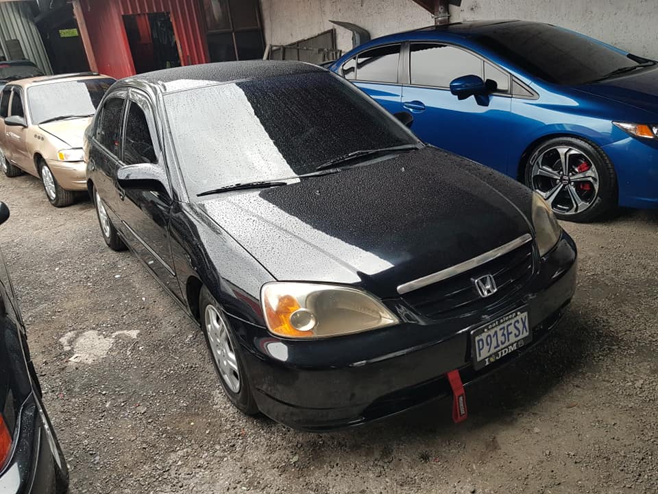VENDO Honda Civic 2001 MECANICO Nitido NO NEGOCIABLE recibo vehiculo de manor valor