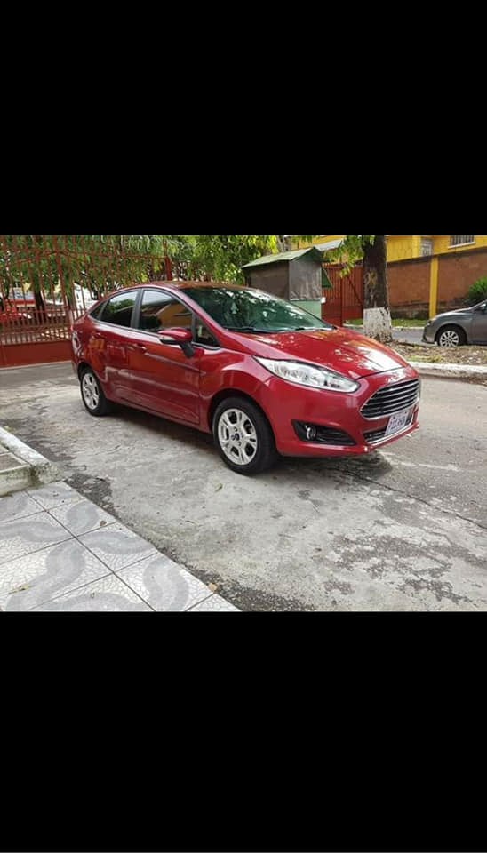 VENDO FORD FIESTA 2016