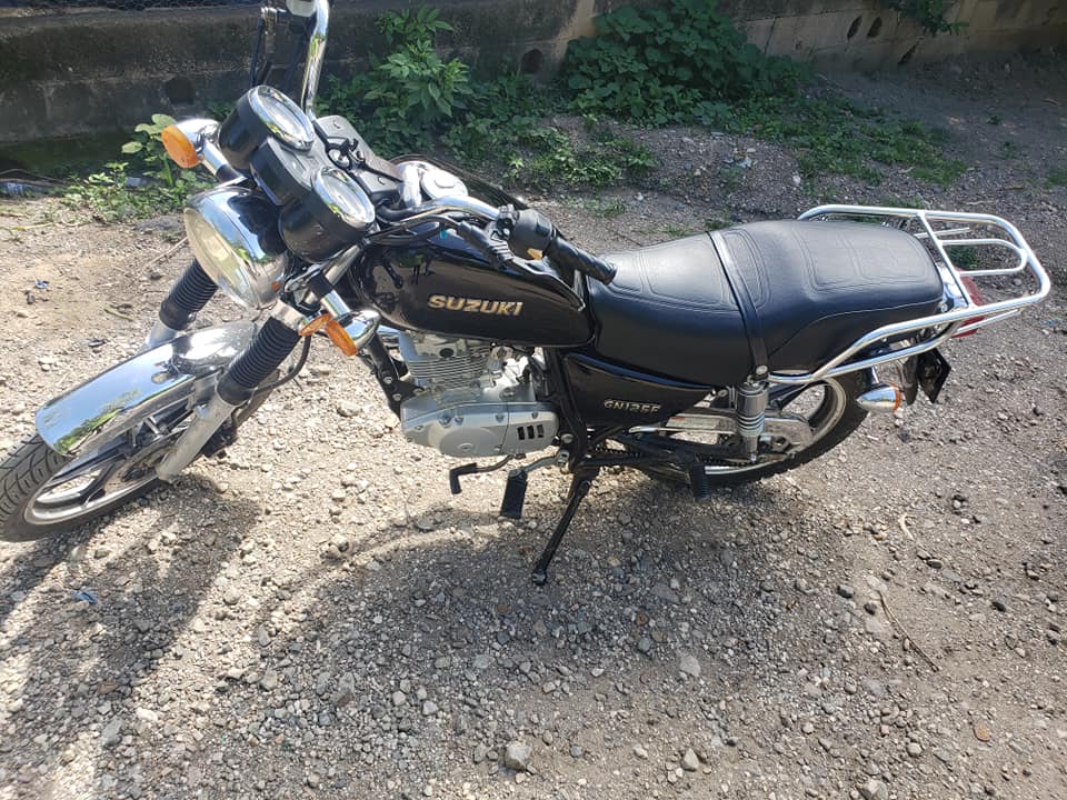 Vendo suzuki gn 2015 nitida