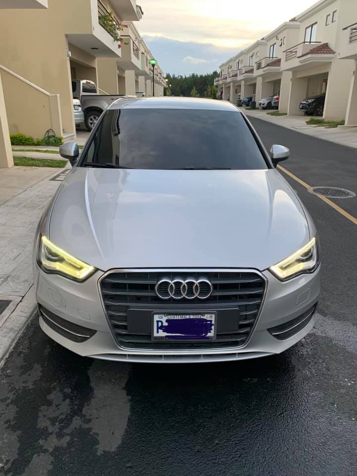 Vendo Audi 1.3 turbo