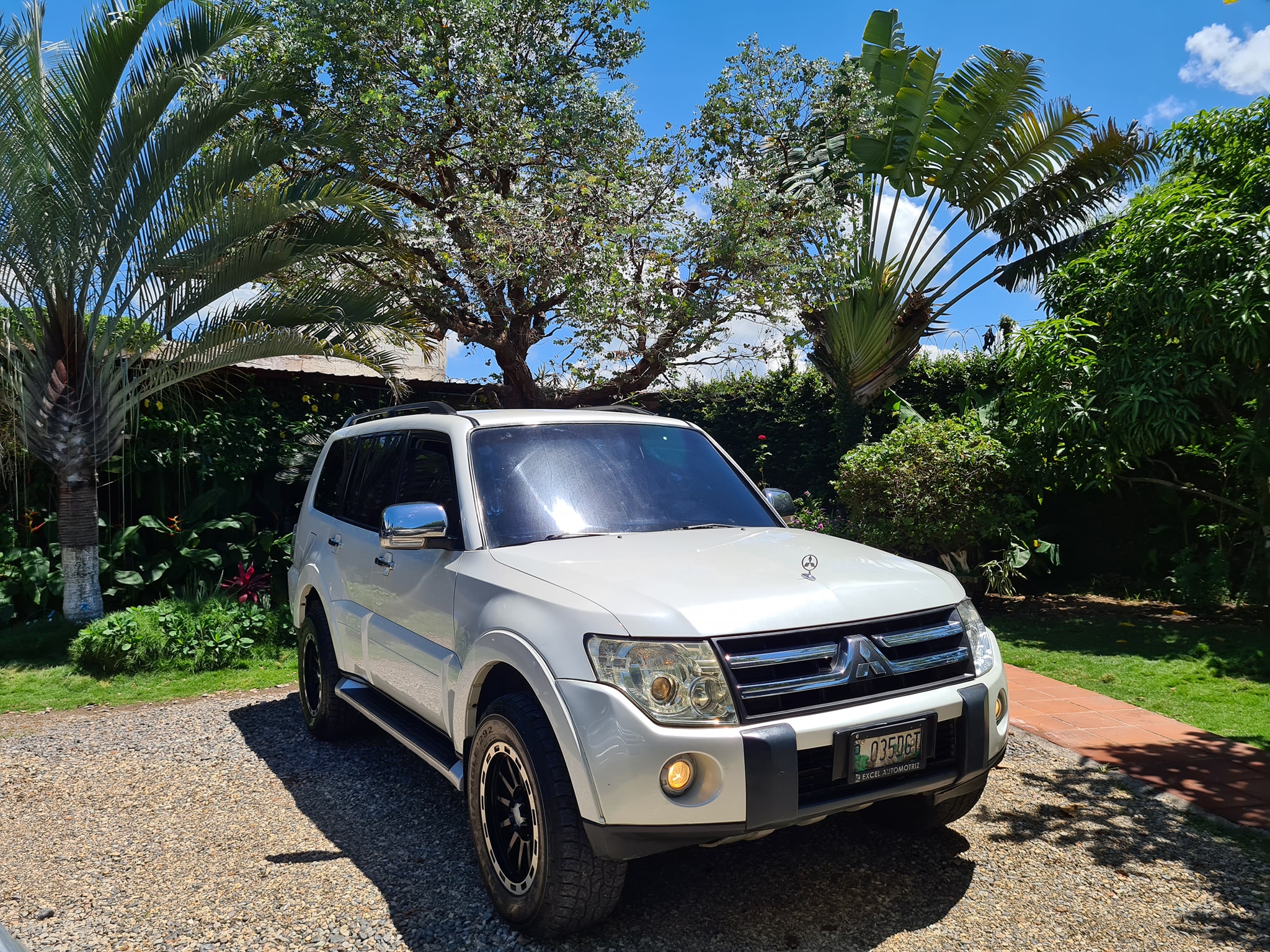 Mitsubishi montero de agencia turbo diesel 2008 mecanica vendo o doy ribet hilux prado l200 dmax