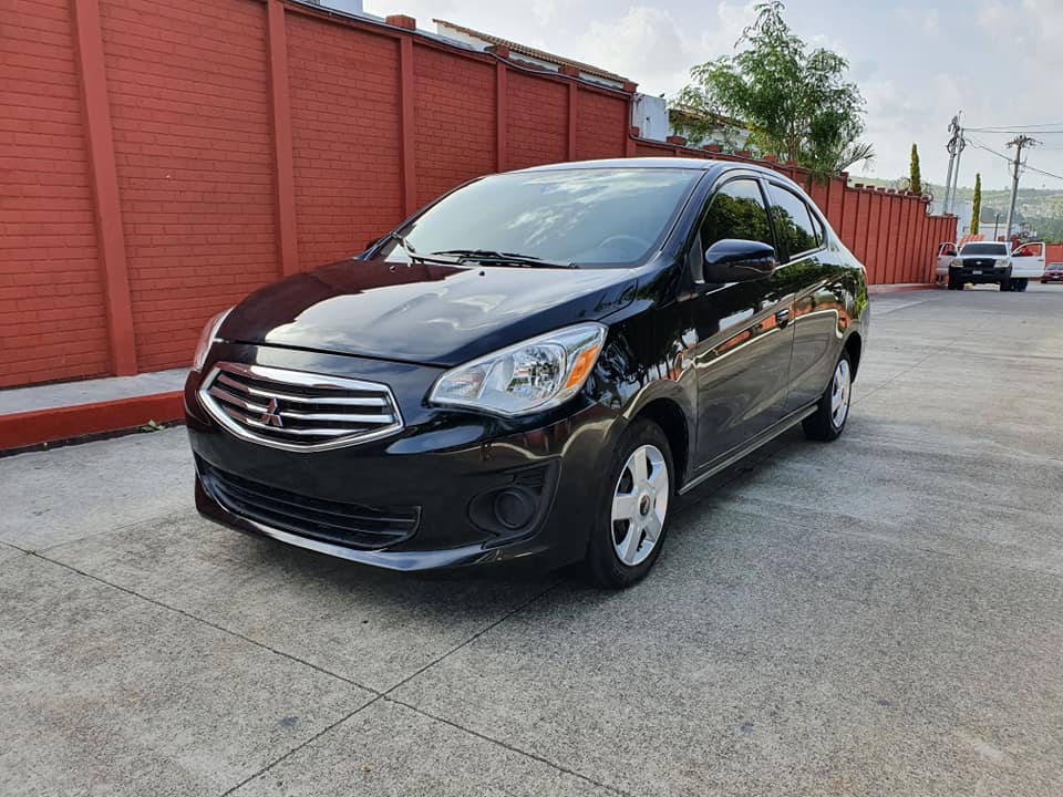 2019 Mitsubishi Mirage G4  solo 3,000 millas!