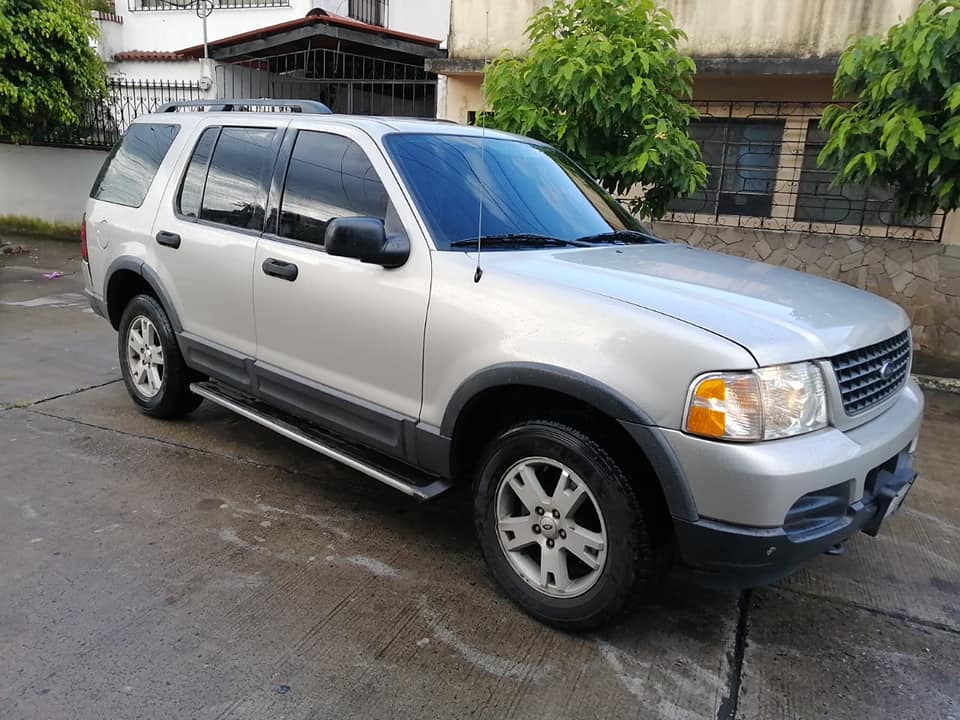 ACEPTO TRATOS!! FORD EXPLORER 03' 4*4 AGENCIA OFREZCA!!