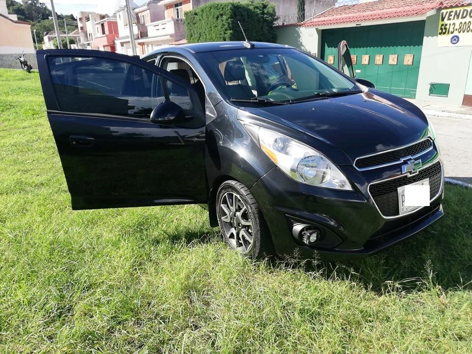 Económico Chevrolet Spark 2013, Mecánico, 4 puertas Q36,000.00 negociables, recibo moto o carro