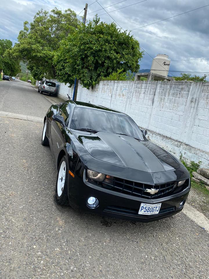 Chevy Camaro 2013 mecanico nitido 
Acepto carro Mazda bmw Hyundai honda toyota y motos