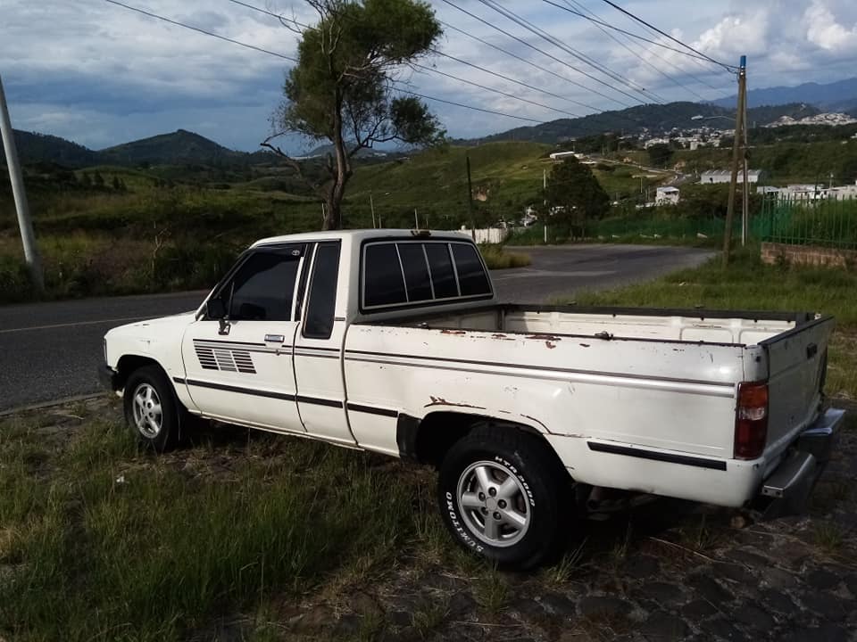Toyota 22r mecánico modelo 85