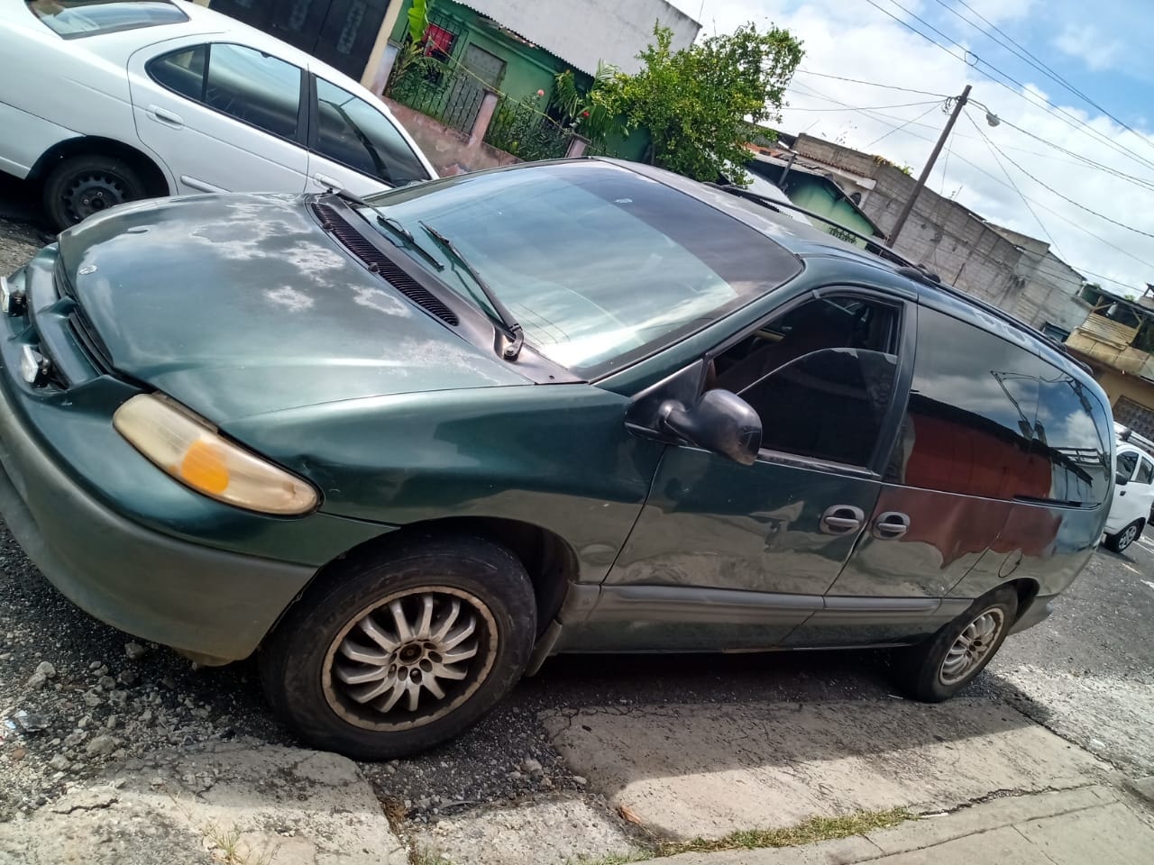 Vendo o cambio honda y gran caravana