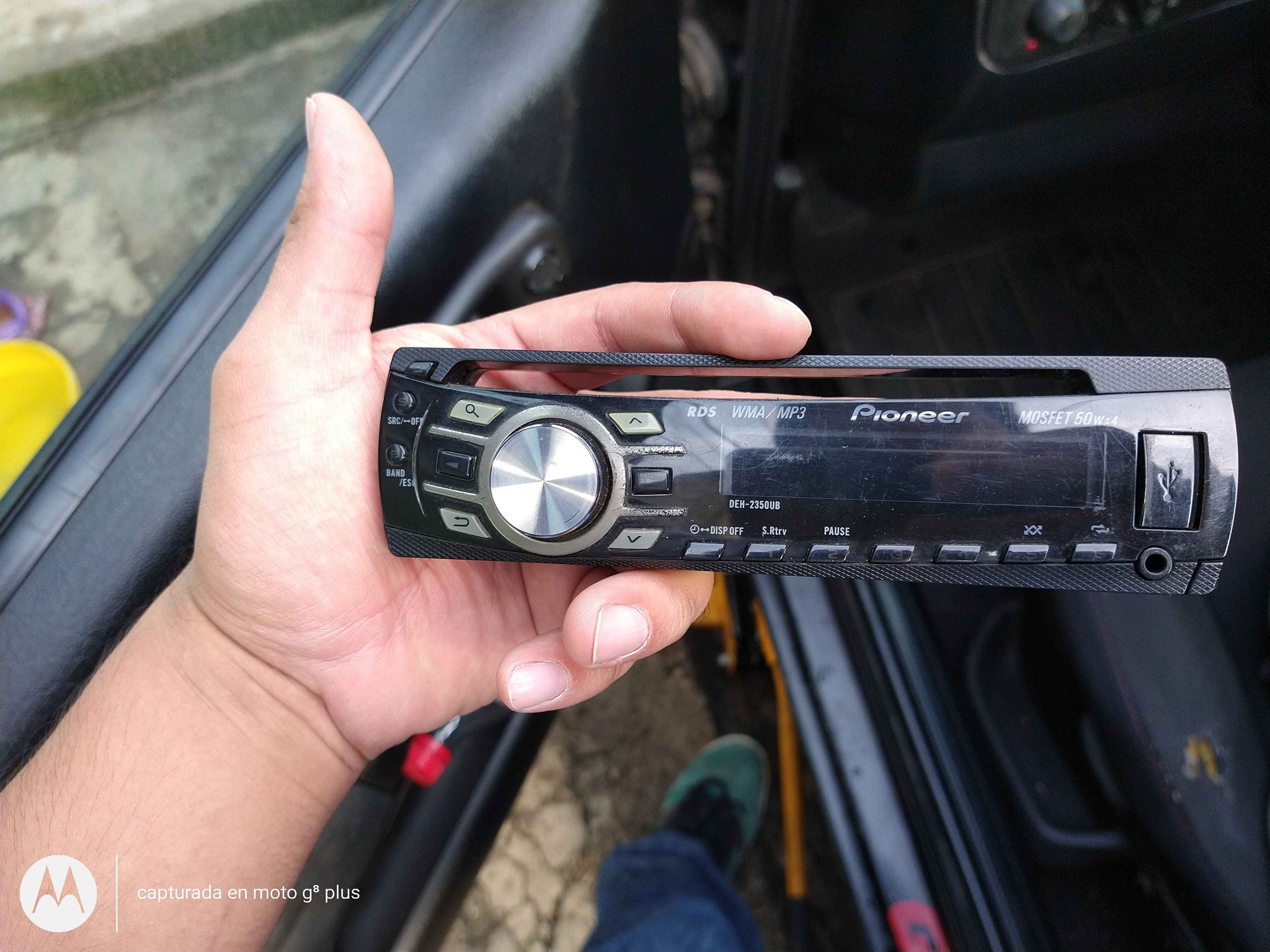 Radio Pioneer deh-2350UB