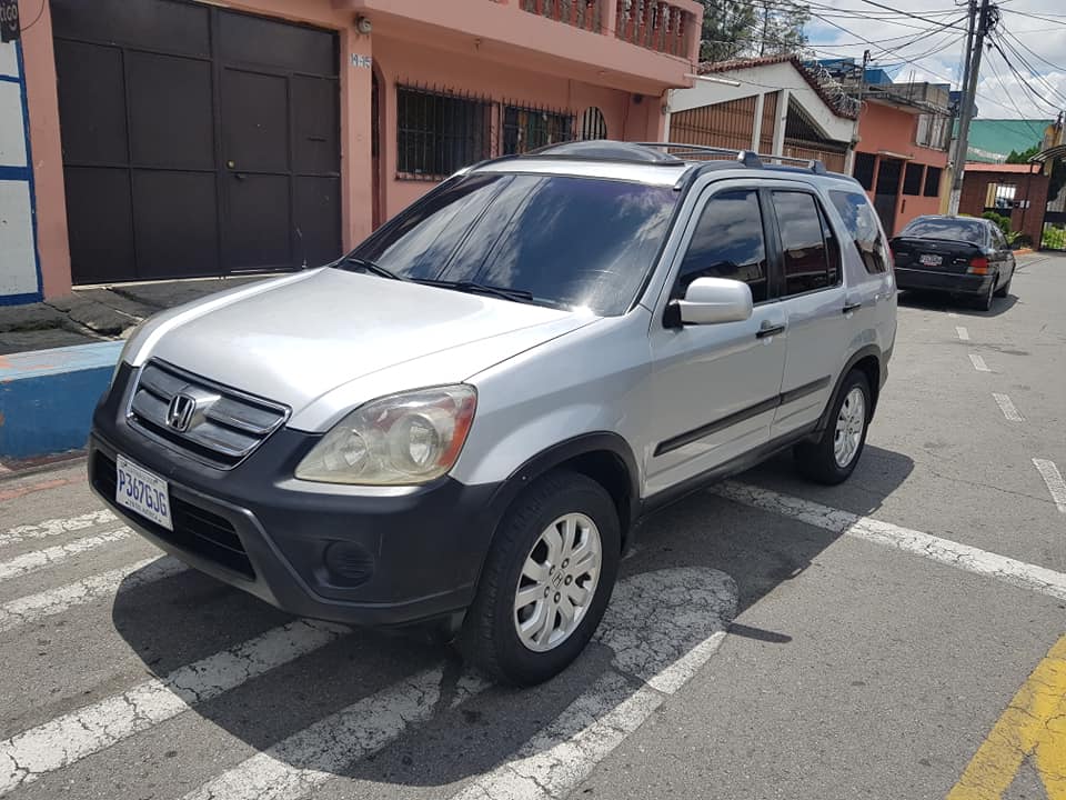 VENDO HONDA CRV 2005 4X4 AUTOMATICA  RECIBO VEHICULO