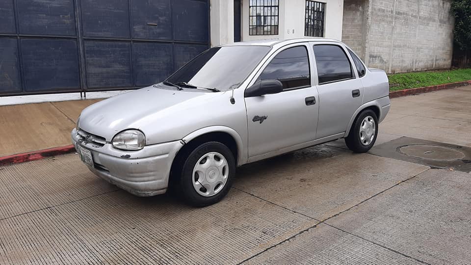 chevy monza mecánico 98  tel 52510797