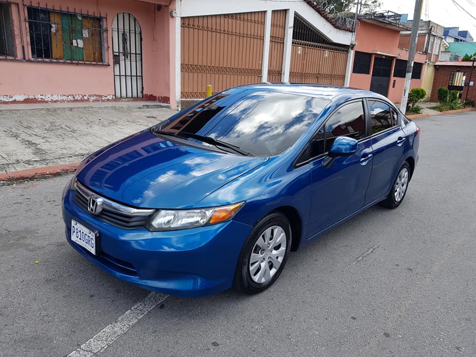 VENDO HONDA CIVIC LX 2012 AUTOMATICO RECIBO VEHICULO
