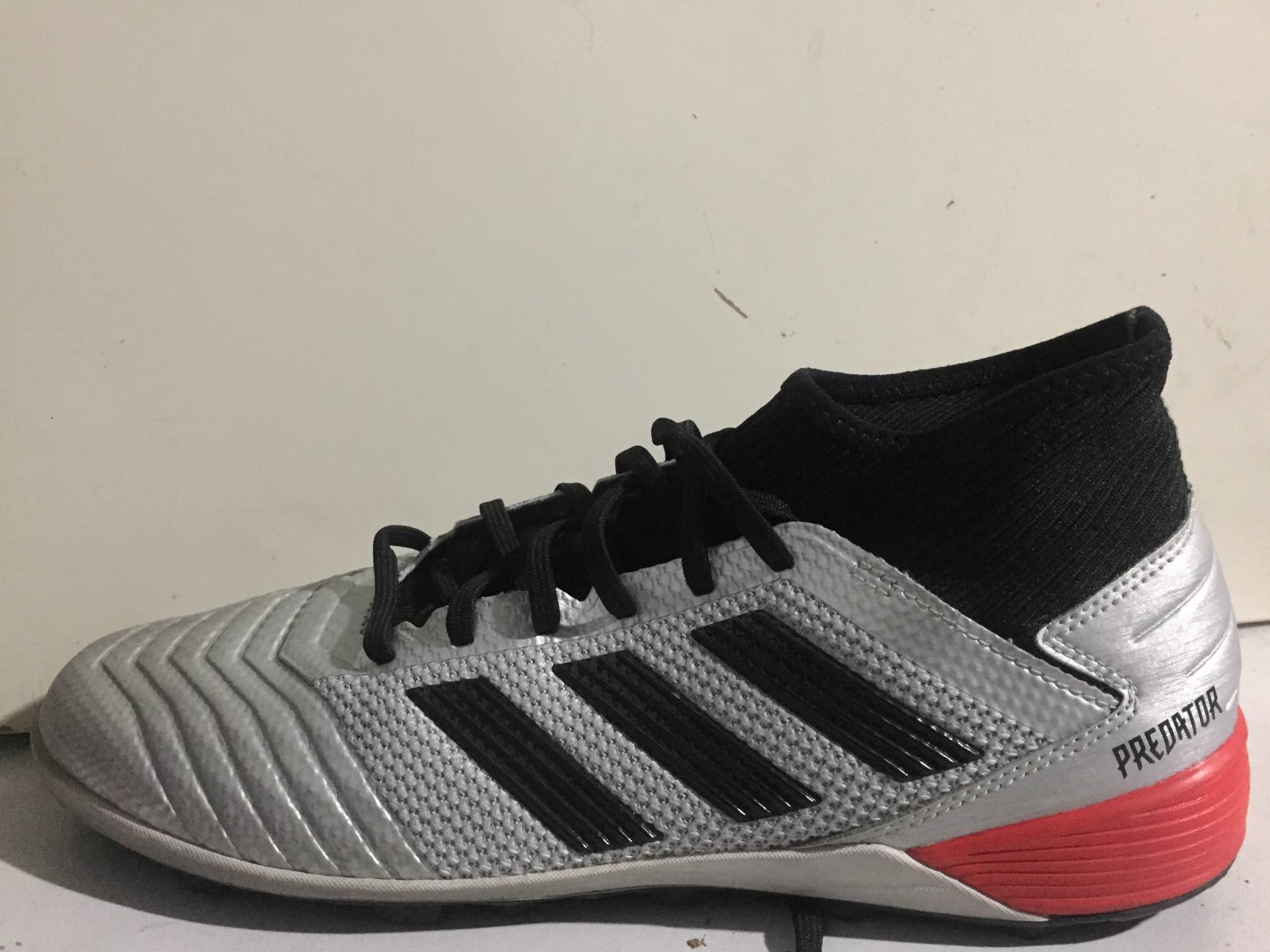 Adidas predator. Tango 19.3 (talla 10.5 us)
