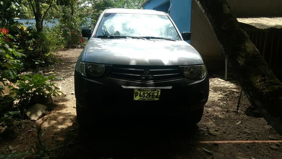 Vendo mitsubishi l200 2012