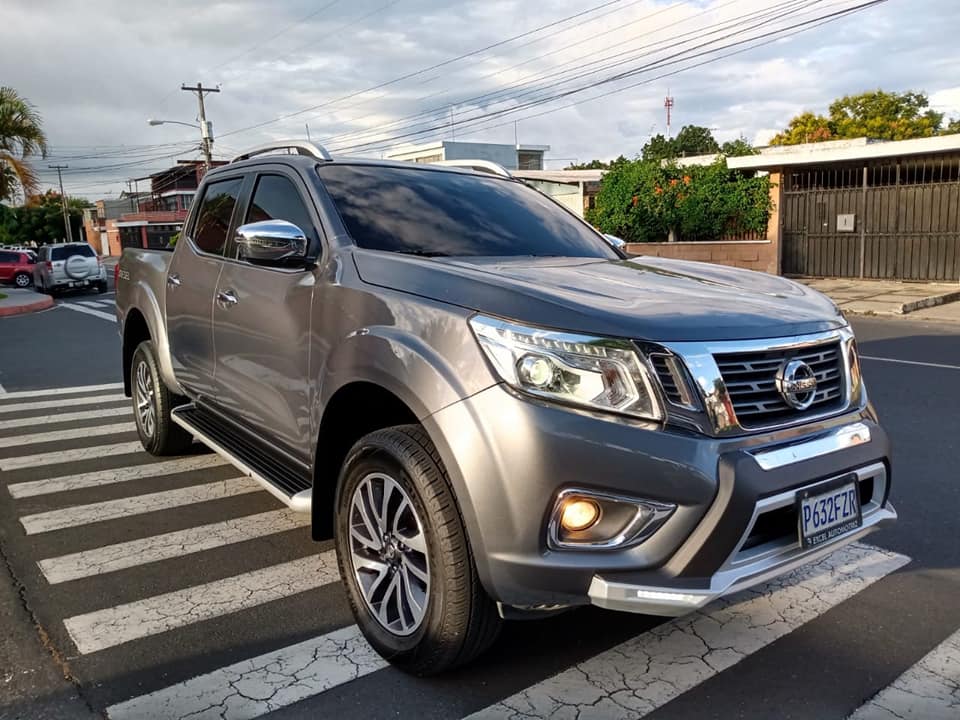VENDO NISSAN FRONTIER LE 2016