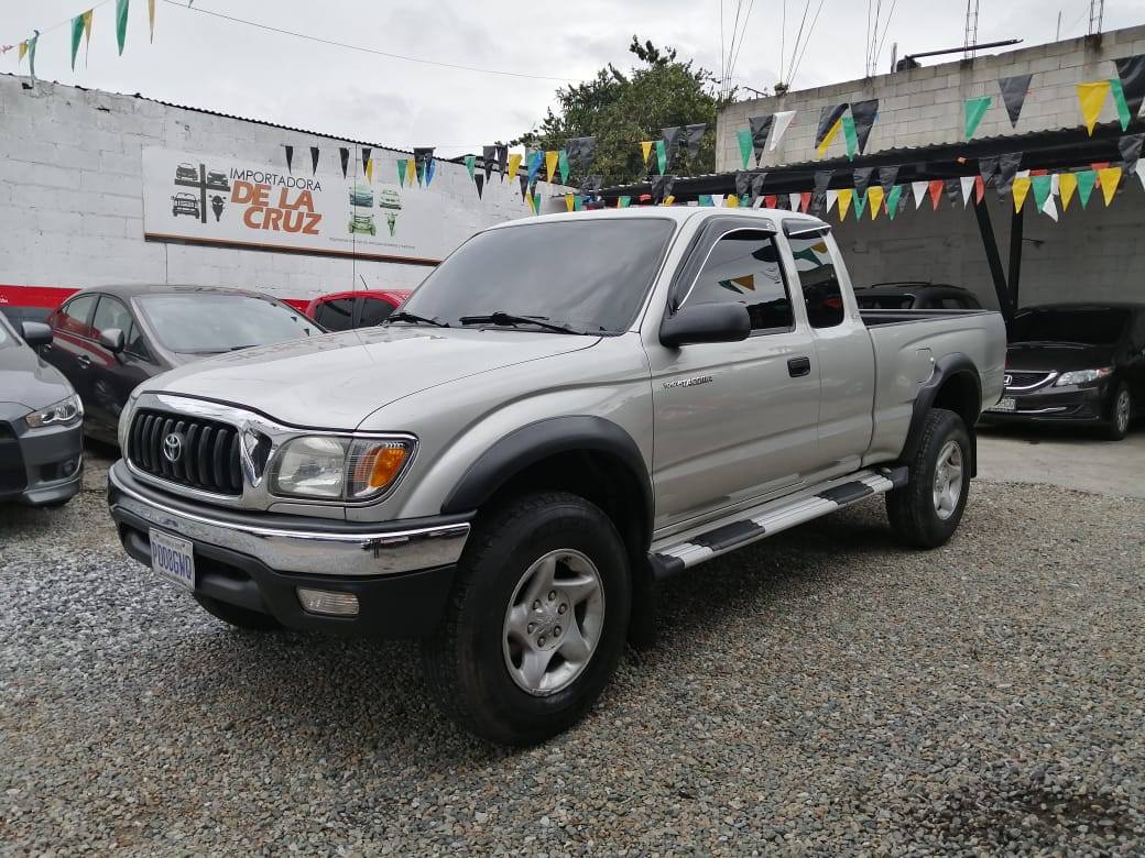 2004 TOYOTA TACOMA  MECANICO 4X4