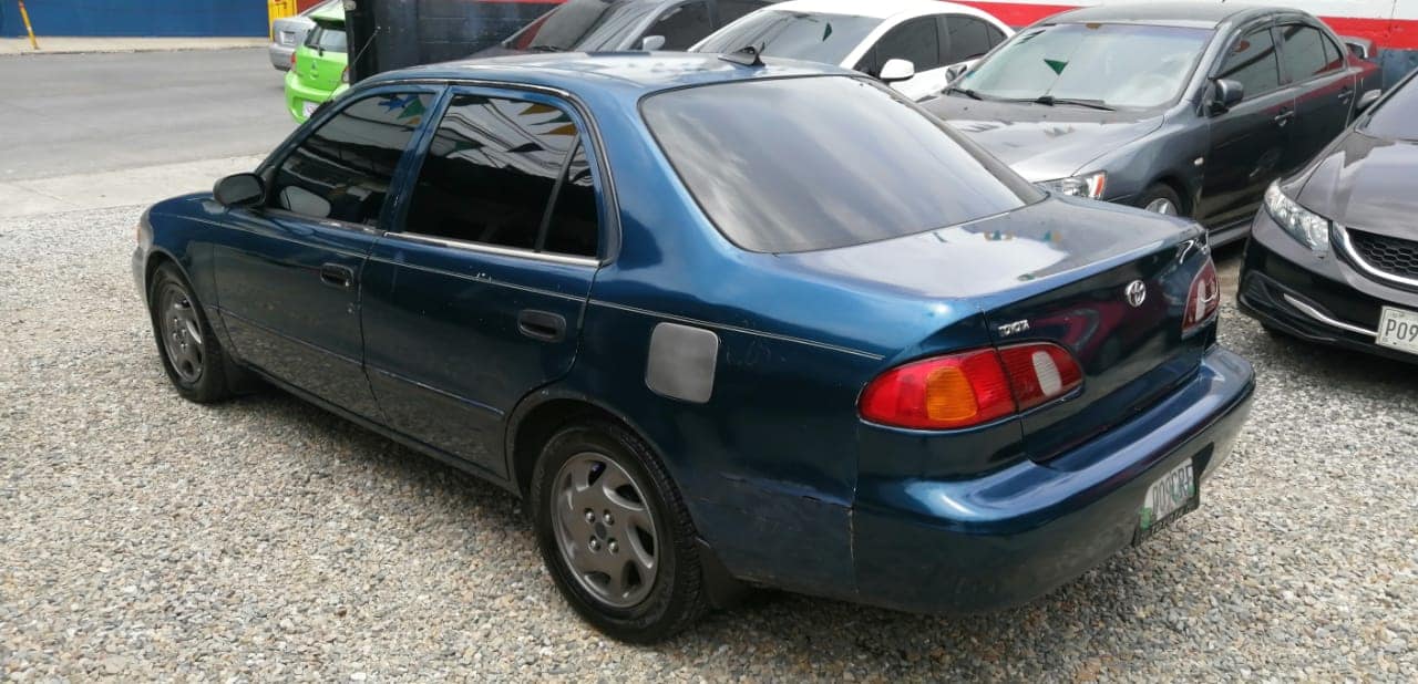 1999 Toyota Corolla automático full equipo bolsas de aire aire acondicionado poco Negociable