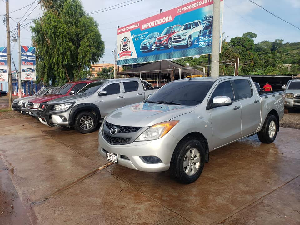 Vendo hermoso Mazda bt50 pro