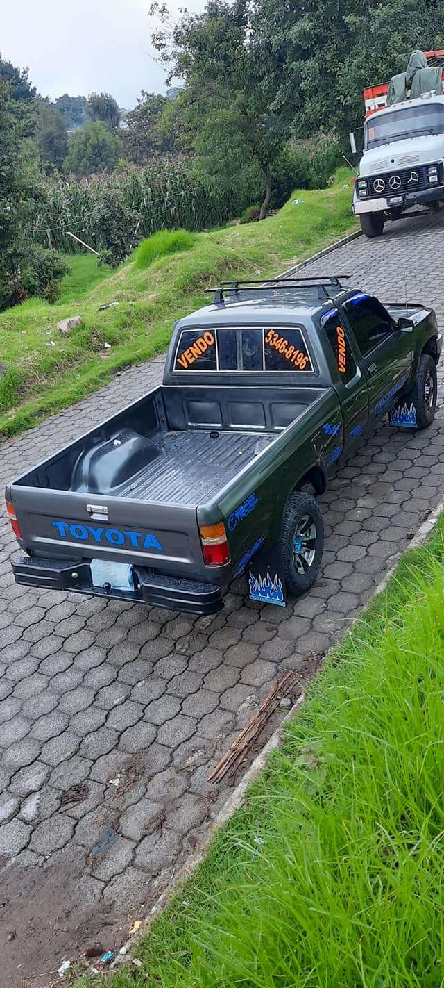 Vendo Toyota 22r 4cilindros 4x4 xcab precio 72,000 negosiable