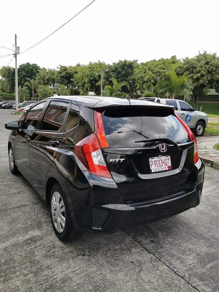 Fit lx 2017 motor 1.5 sistema eco recién ingresada nitida bien ajustada