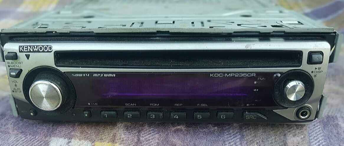 Radio kenwood 50x4 aux  cd mp3 wav con  2 rca para subwoofer old school de los buenos