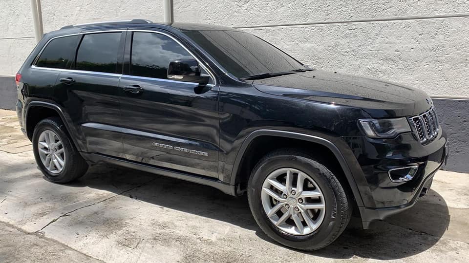 Grand Cherokee Laredo 2018