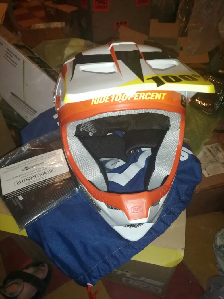 Vendo Casco motorista extremo