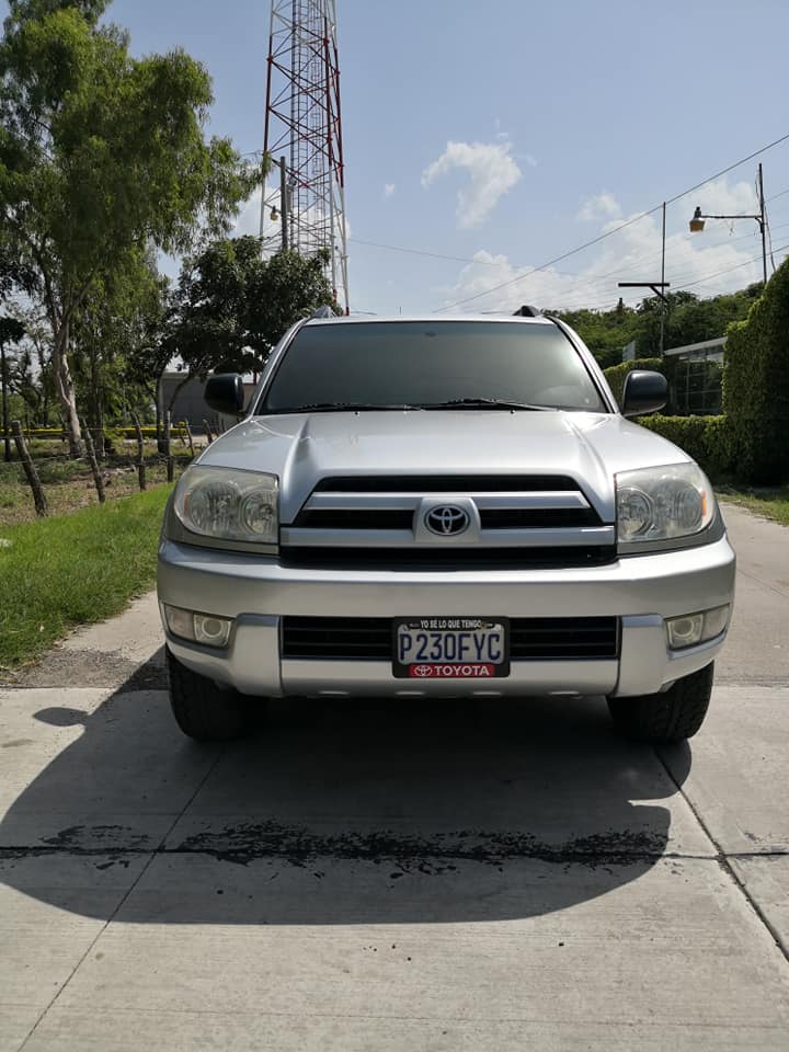 4RUNNER 4x2, modelo 2004