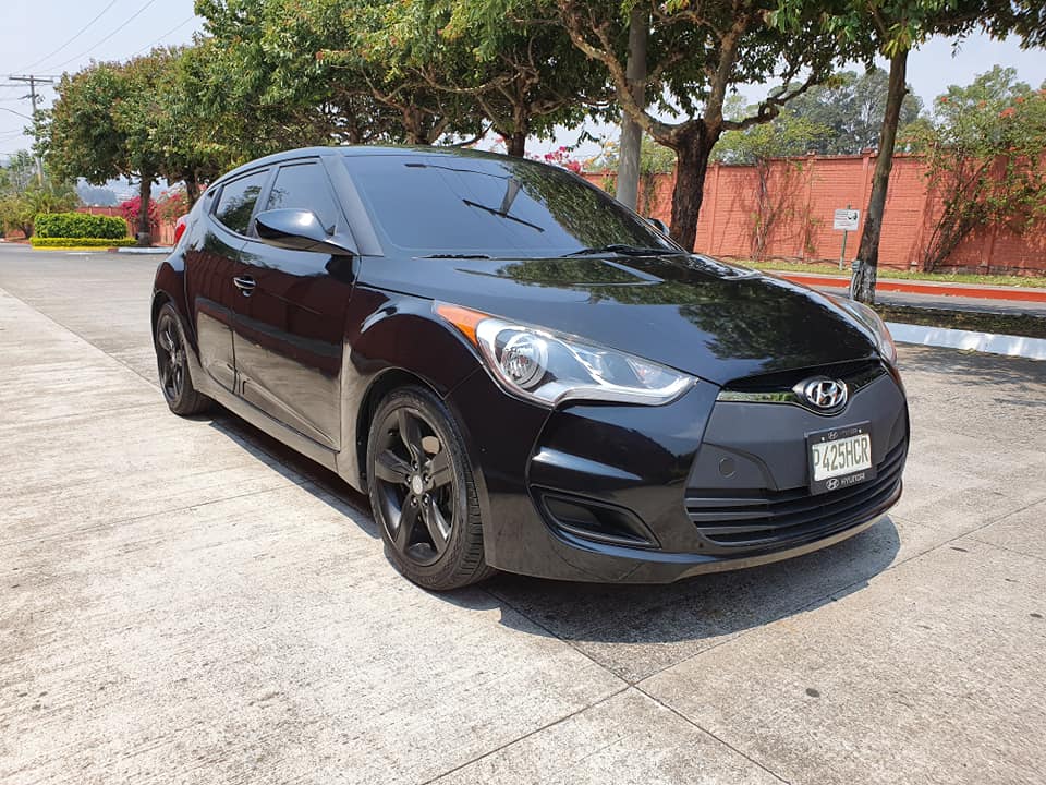 2015 Hyundai Veloster R/Vehículo