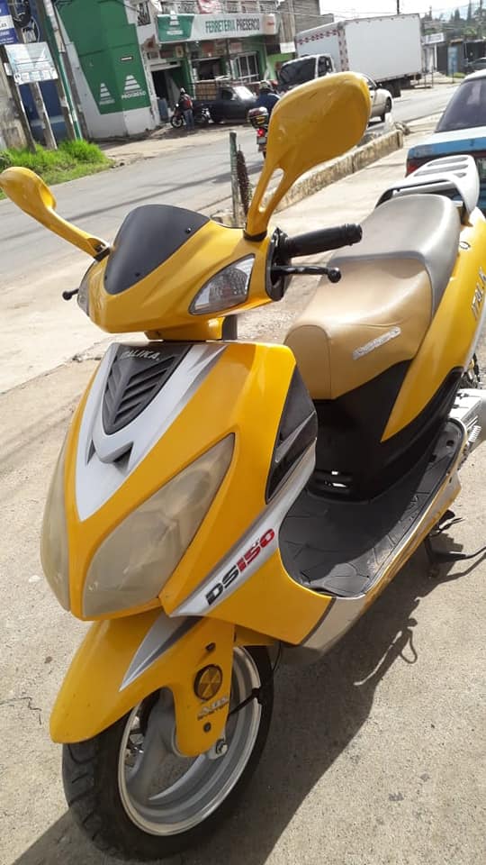 Italika modeló 2014 bien cuidada